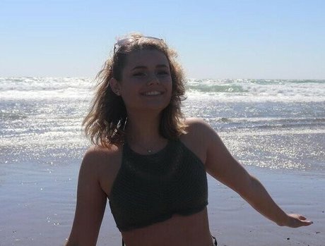 Mally Mouse porn model photo