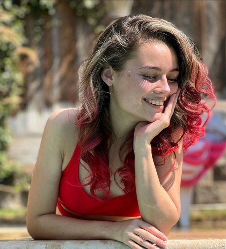 Mally Mouse perfect actress img