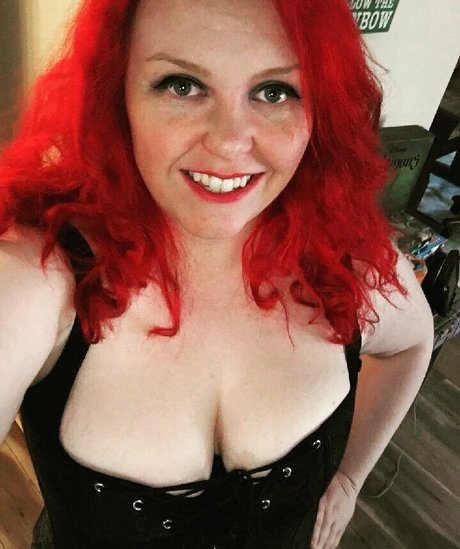 vintagewitchteaze nude actress gallery