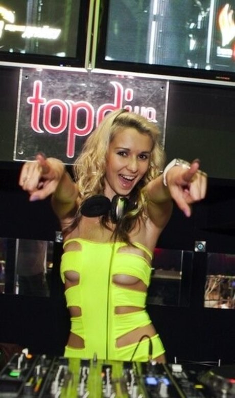 Dj Miss Monique pretty actress pics