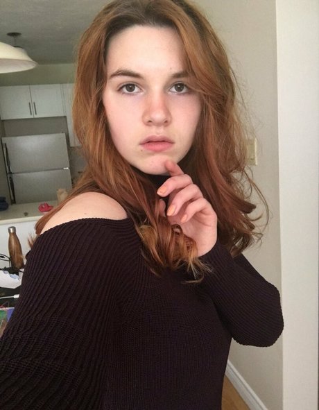 Sarah Z naked star gallery