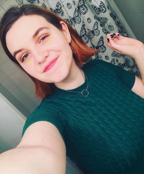 Sarah Z model best picture