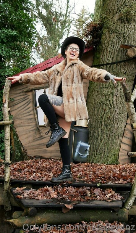 nataliewinz naked star photos