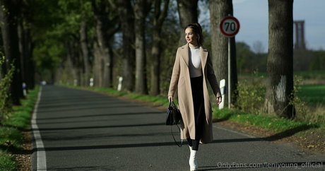 leniyoung official star art picture