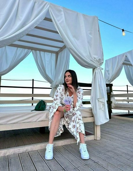 cassie flower best star pic