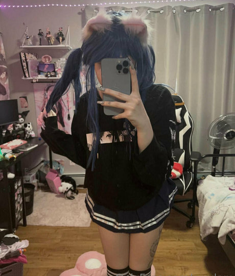 wuvkyu model top photo