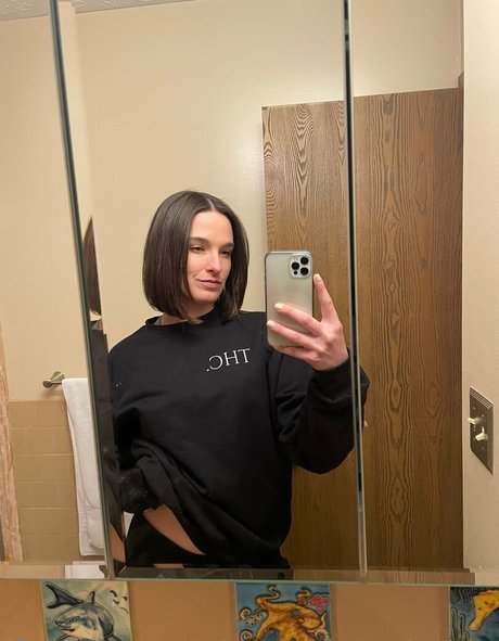 welcometothesmokeshow sexy model pics