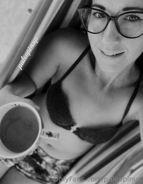 paleopinup erotic actress photos