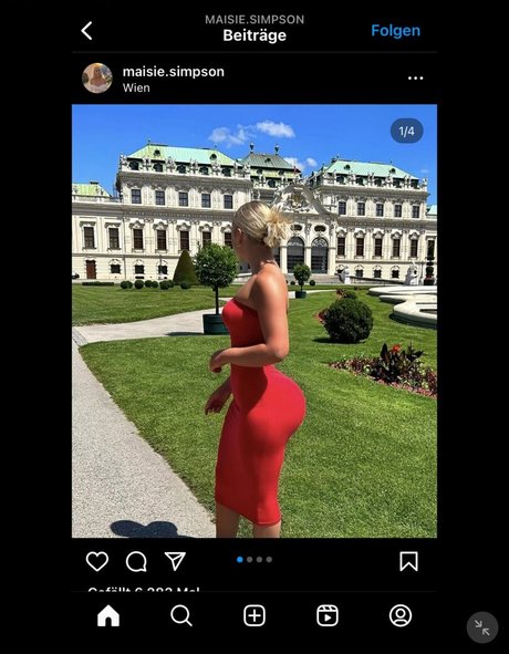 Maisie Simpson beautiful star pics