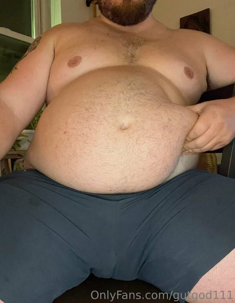 gutgod111 pornographic model image