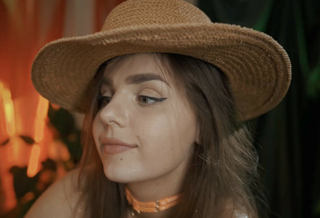 Excitease Chaturbate pornographic actress images