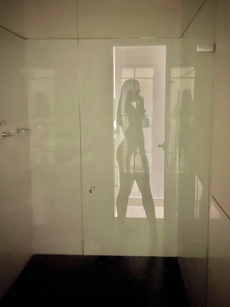 Alexa Velez star hd image