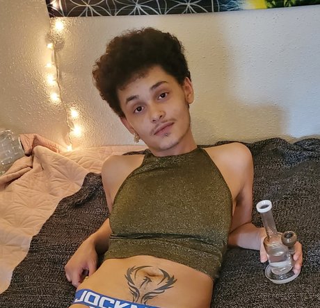 Kwame Violet model high quality pictures