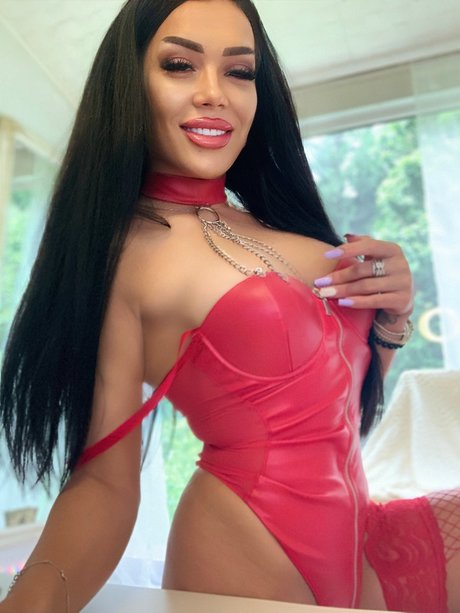 alishabrooks model nice image