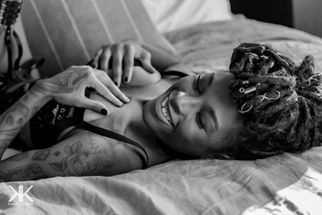 Adrian Kink erotic star galleries