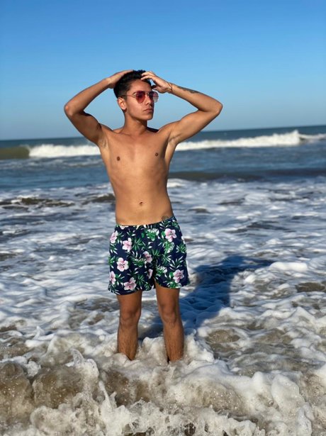 agustin sexy star img