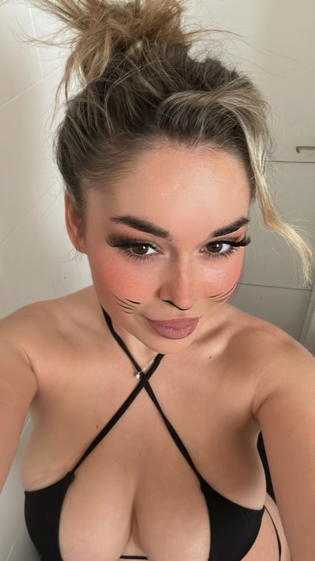 Alexandra Moreira pornstar top galleries