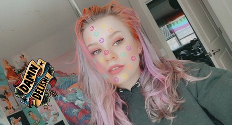 Avian_ pornstar erotic pictures