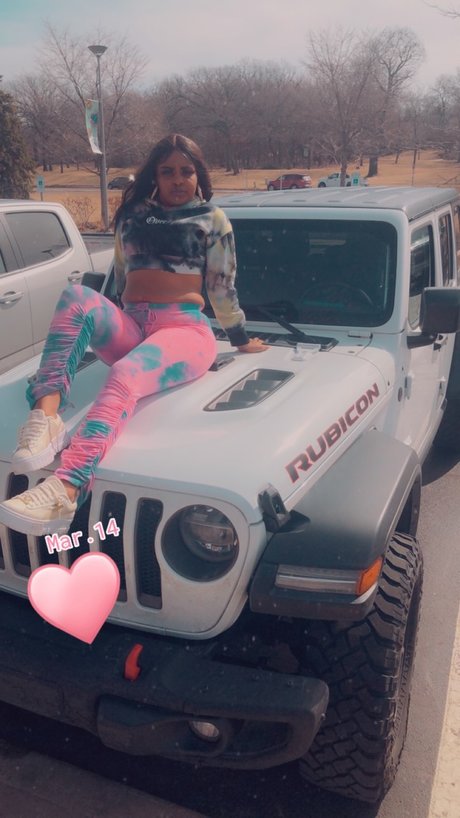 Adoreeluce perfect actress pic