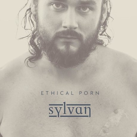 Sylvan G top model photo