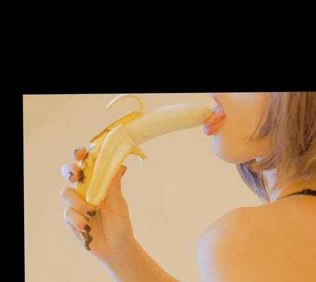 onlybodylady_ adult actress photo