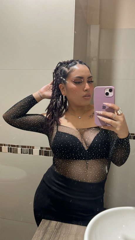 Abbye Mendoza model exclusive pictures