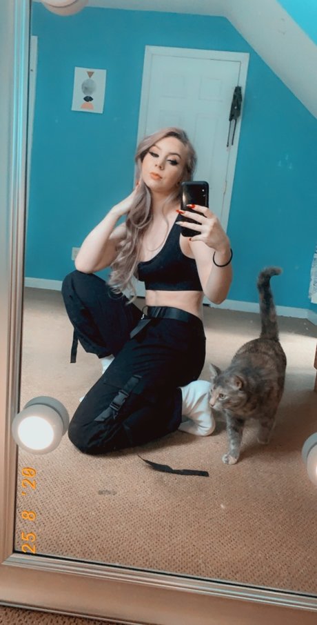 Alice Nicole best pornstar image