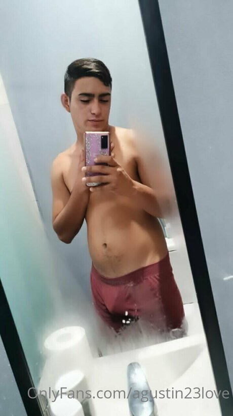 Agusss model adult pics