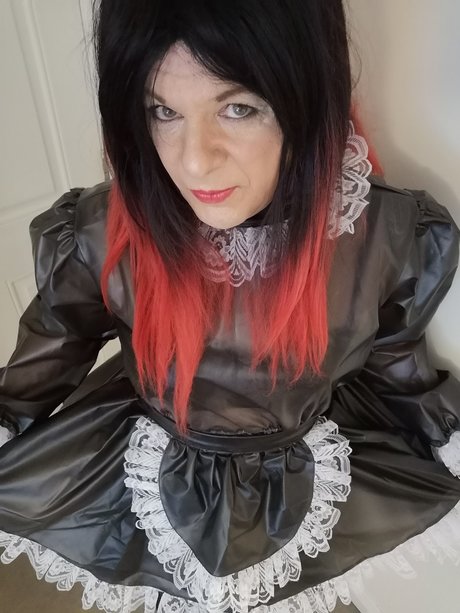 Sally Anne erotic model image