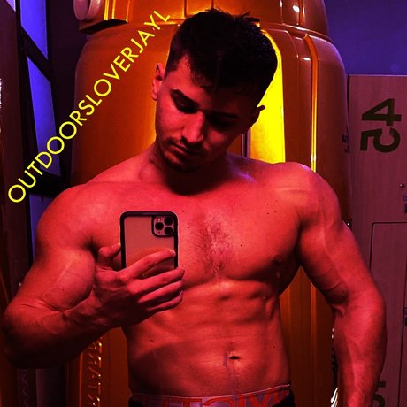 Outdoorlover perfect actress pictures