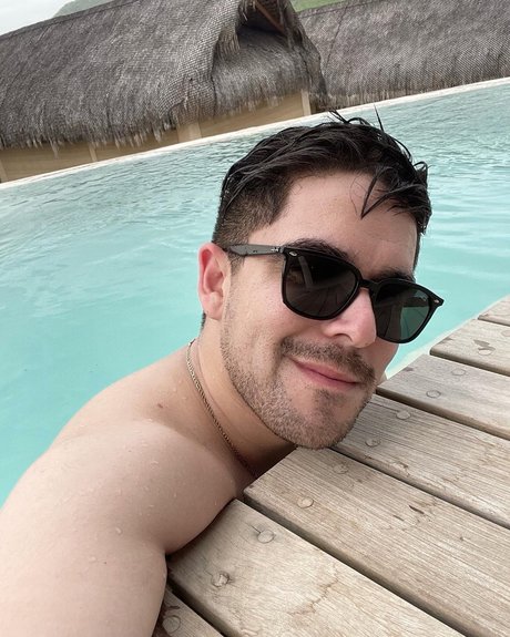 G Araiza Alan star top picture