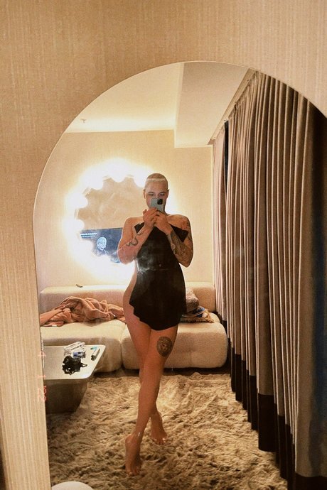 Turkish baby boy Alee_ star naked galleries