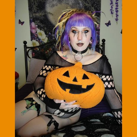 OpalOnti pornstar erotic photos