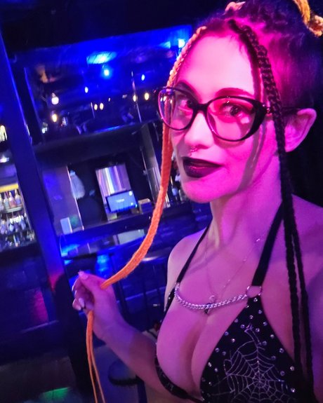 Opal October_ exclusive star image