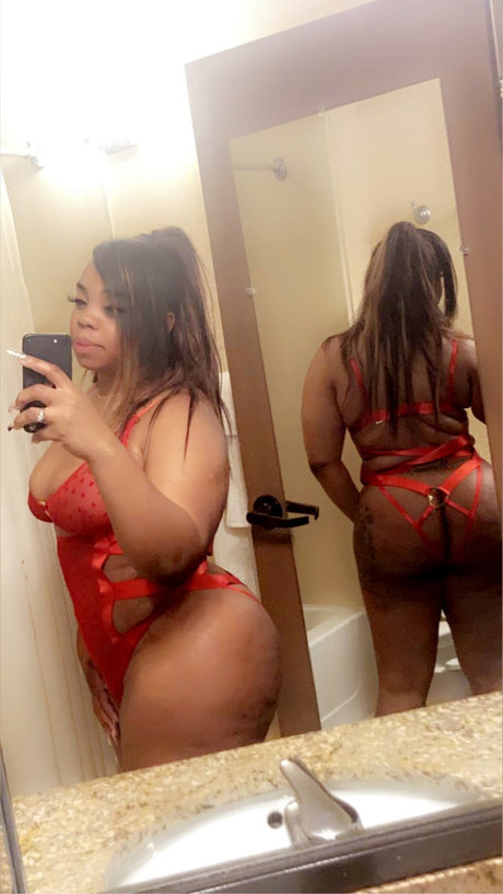 Alana Drillz sex model image