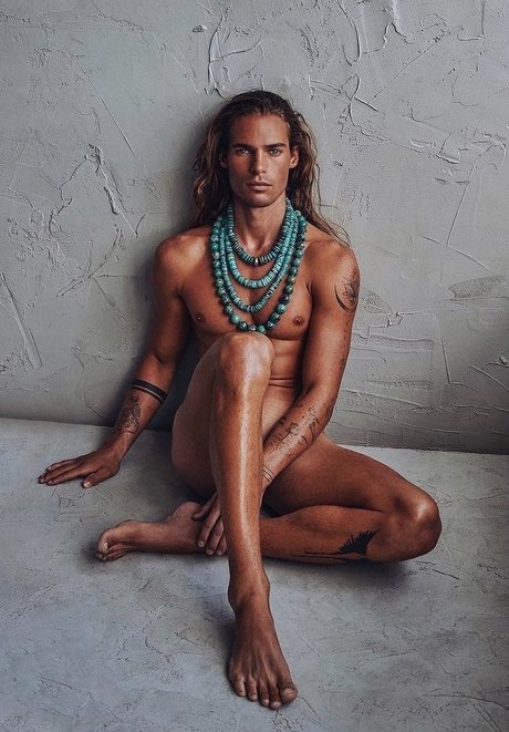 Akos beautiful model picture