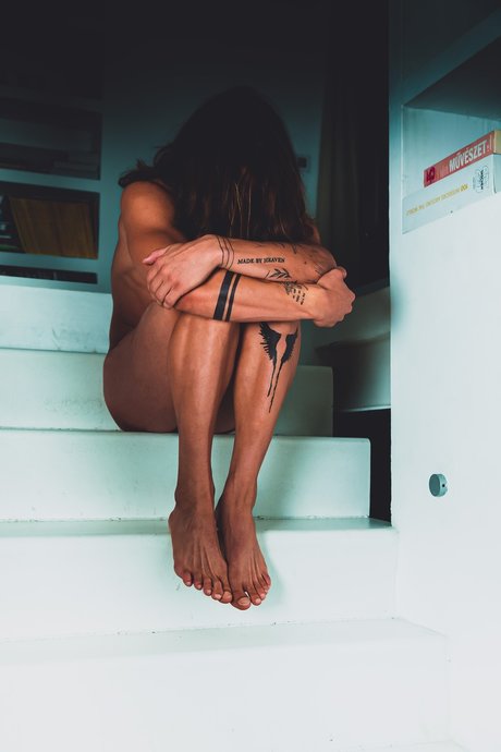 Akos adult star photo