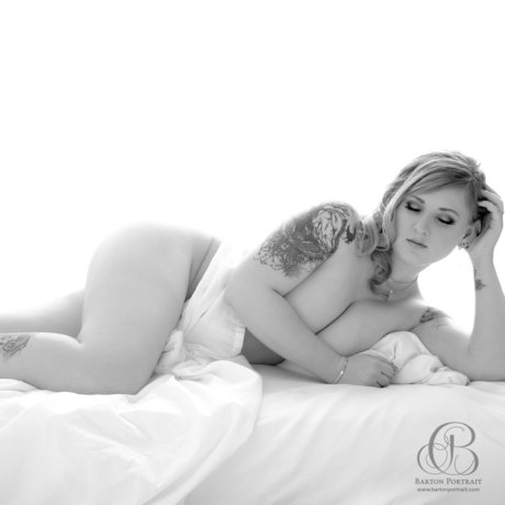 AJ Robins beautiful actress image