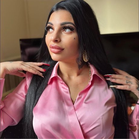 Patriinkaa23 model exclusive image