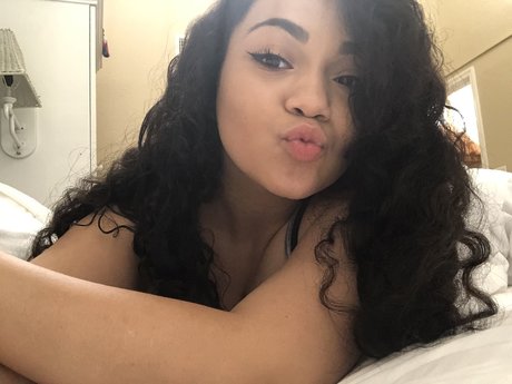 Paris Waters hot actress galleries