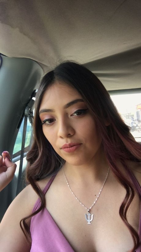 Paola Rosales star images