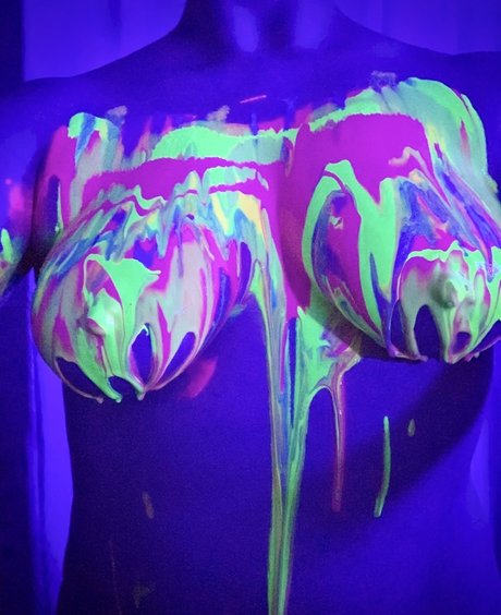 Art in the Nude star nice photos