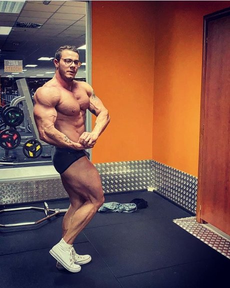 clark kent94 model nude pic