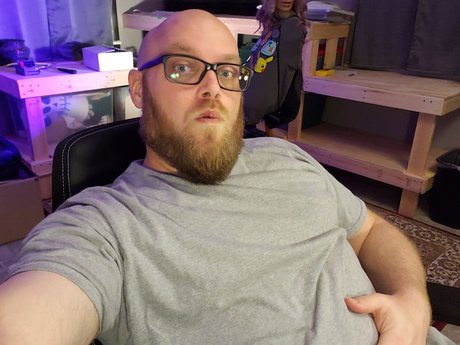 DadBodHerz model xxx gallery