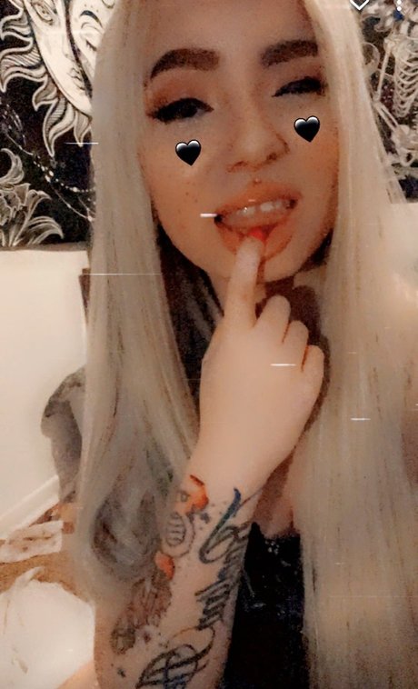 Mandi Love model art pictures