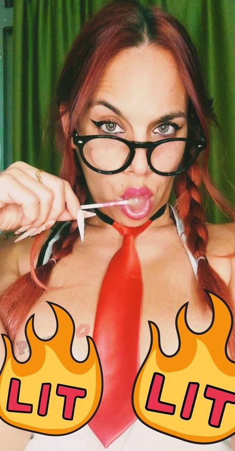 Pikarax vip model high quality pics