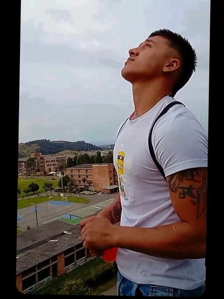 Felipe Pinzon model sexy picture