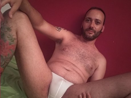 D T G pornographic star pic