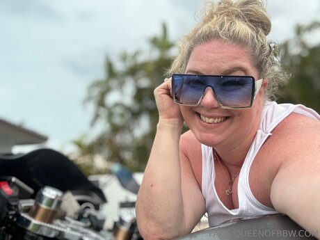 _Goon Goddess Domme BBW pornographic model pictures