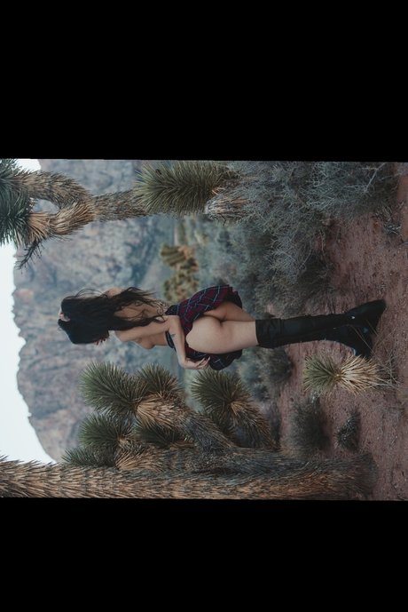 _Luella erotic model pic